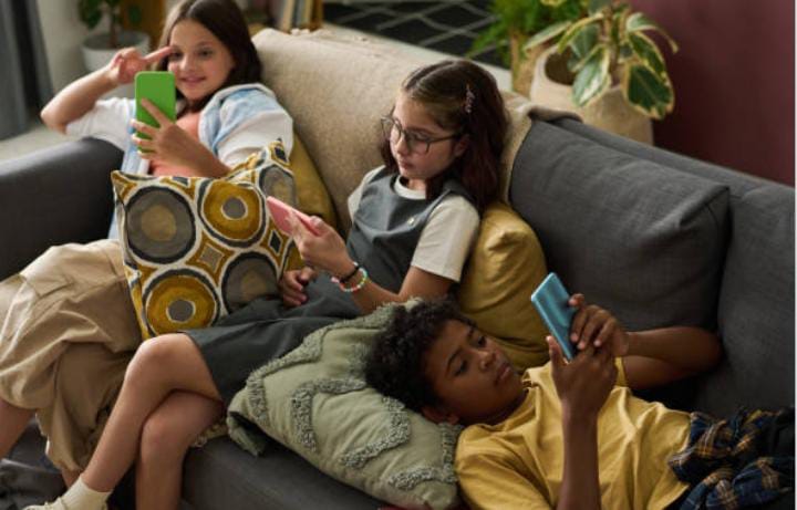 Menjaga Anak Tetap Sehat dan Bahagia di Era Digital